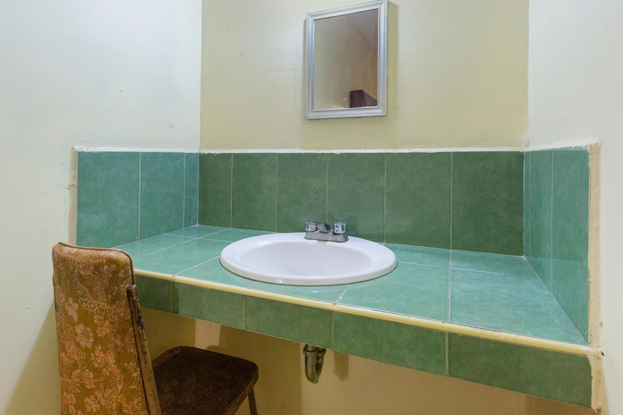 Oyo Hotel Emperador, Oaxaca Екстериор снимка