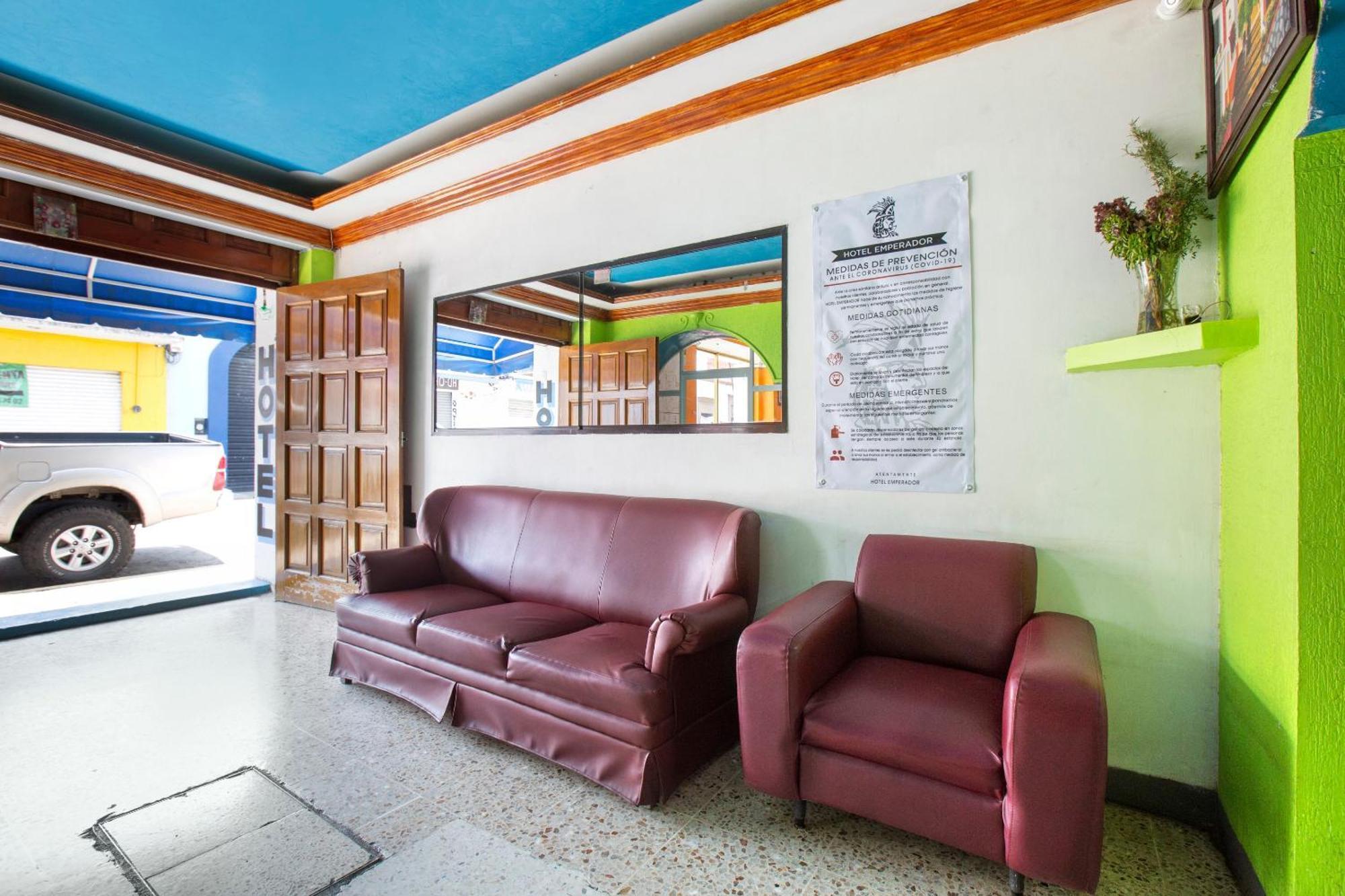 Oyo Hotel Emperador, Oaxaca Екстериор снимка