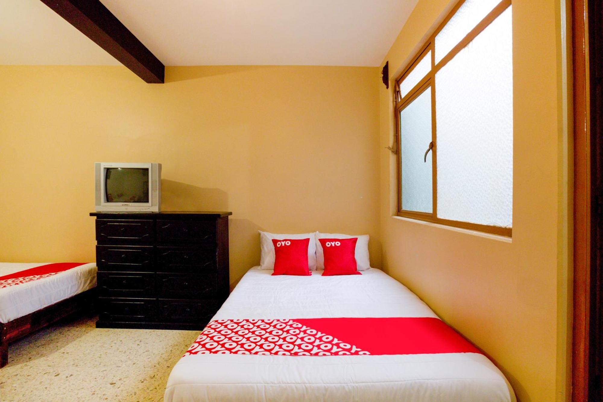 Oyo Hotel Emperador, Oaxaca Екстериор снимка
