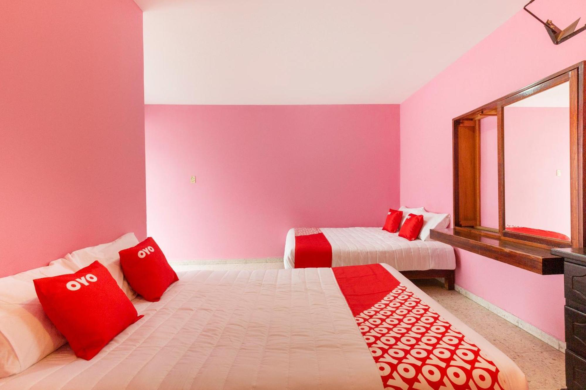 Oyo Hotel Emperador, Oaxaca Екстериор снимка